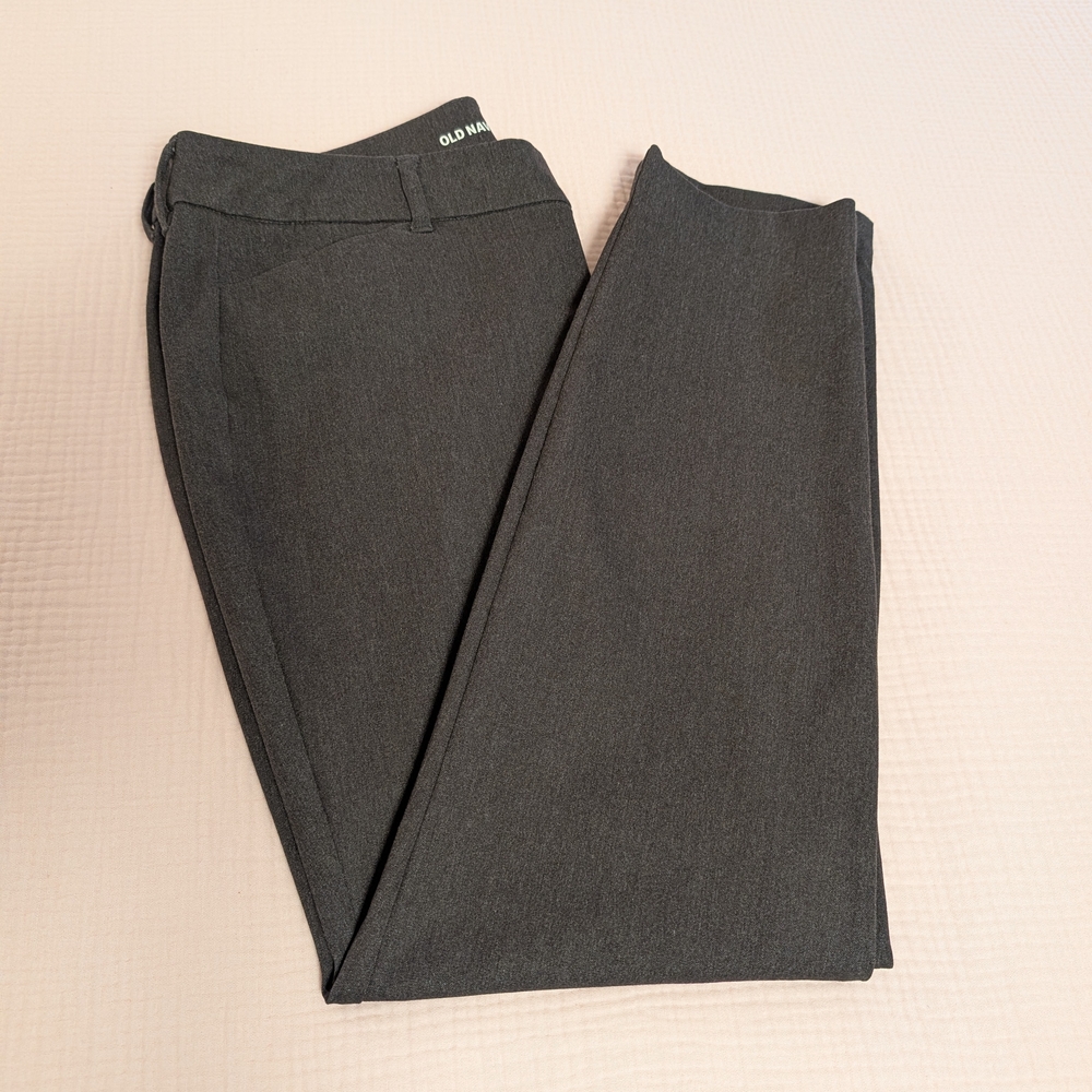 Old Navy Mid-Rise Heathered Pixie Ankle Pants in Dark Medium Grey